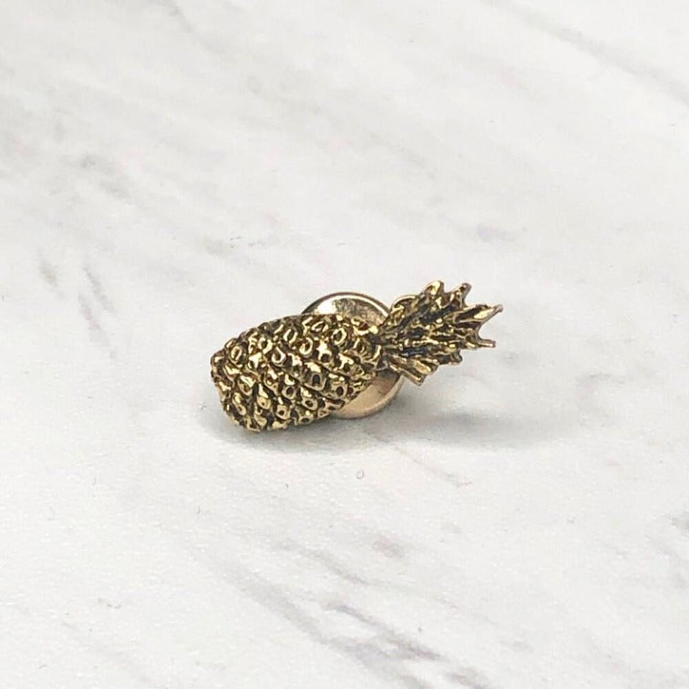 Vintage Mini Gold Tone Pineapple Pin